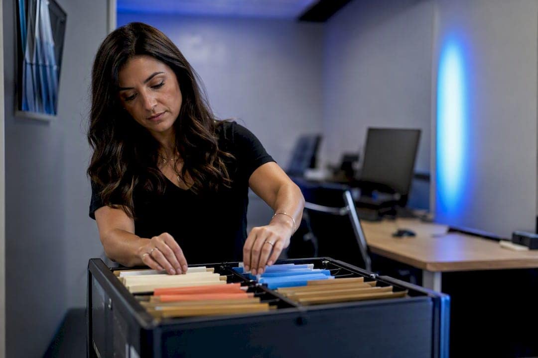Sorting lease expiration folders into bins
